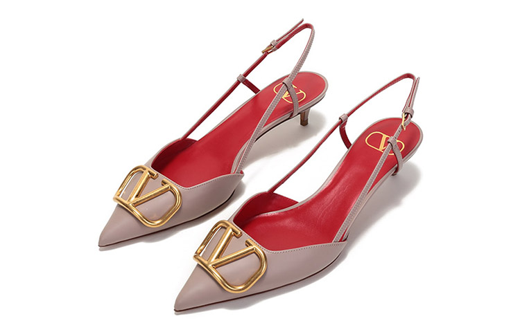 Lookbook (W) Valentino Rockstud 'Abu Muda Merah Muda' VW2S0Q70DSHP45