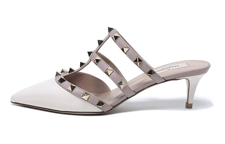 (W) Valentino Rockstud 'Light Ivory'