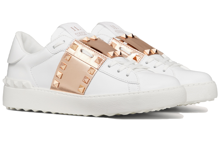 Lookbook (W) Valentino Rockstud 'Tak Bernama - Putih Kuprum' RW0S0A01-HEL-0JC