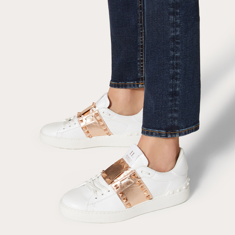 Details for (W) Valentino Rockstud 'Tak Bernama - Putih Kuprum' RW0S0A01-HEL-0JC