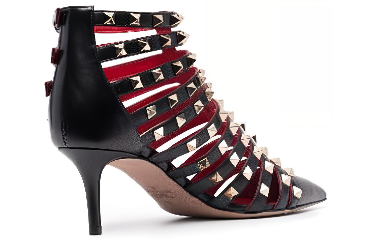 Lookbook 华伦天奴 Rockstud Alcove 高跟鞋 黑色 女款