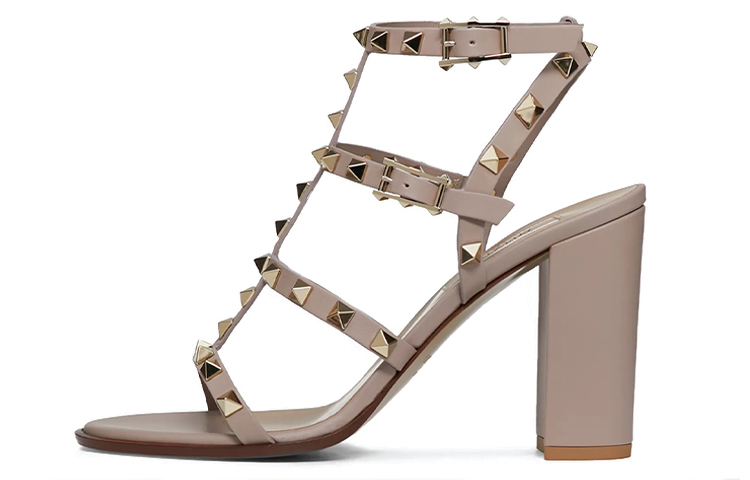 (W) Valentino Rockstud Ankle Strap 'Nude'