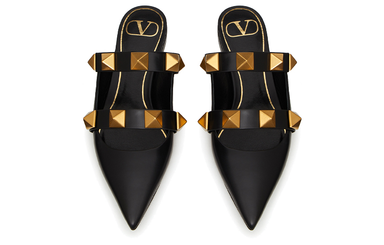 Shop (W) Valentino Roman Stud 'Hitam' VW2S0BK8KET0NO