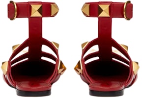 華倫天奴 Valentino Roman Stud 時尚優雅平底鞋 黑色 女款 Shop 華倫天奴 Valentino Roman Stud 時尚優雅平底鞋 黑色 女款