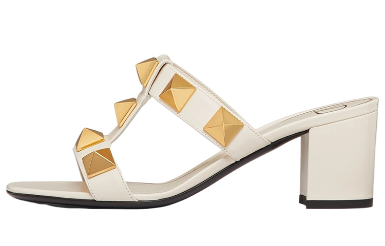 (W) Valentino Roman Stud 'Light Ivory'