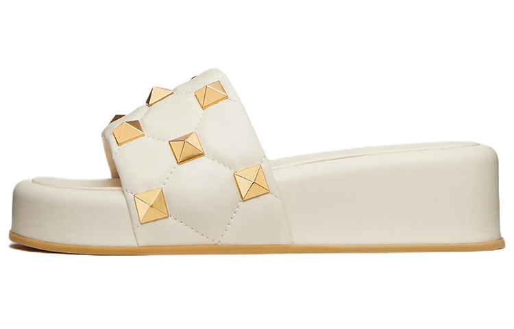 (W) Valentino Roman Stud 'Light Ivory'