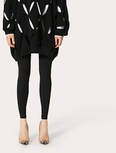 (W) Valentino Legging Hitam Slim Fit Base Layer. WB0MD03M6SRN01 Shop (W) Valentino Legging Hitam Slim Fit Base Layer. WB0MD03M6SRN01