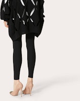 (W) Valentino Legging Hitam Slim Fit Base Layer. WB0MD03M6SRN01 Purchase (W) Valentino Legging Hitam Slim Fit Base Layer. WB0MD03M6SRN01