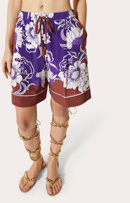 (Women) Valentino SS22 Crepe Floral Bermuda Shorts Purple. XB0RD0E6776PNJ Shop (Women) Valentino SS22 Crepe Floral Bermuda Shorts Purple. XB0RD0E6776PNJ