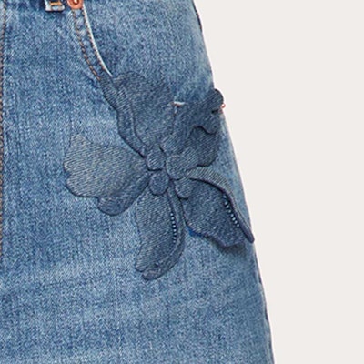 (Women) Valentino SS24 High-Waist Straight Denim Shorts Deep Blue. 4B0DD17H8KJ-558 Sizing (Women) Valentino SS24 High-Waist Straight Denim Shorts Deep Blue. 4B0DD17H8KJ-558