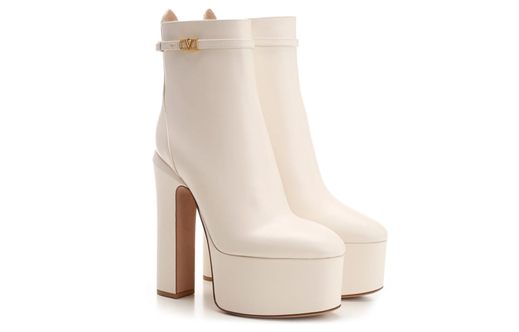 Lookbook (Women) Valentino Tan-Go Short Boots 'White Signature Plate Chunky Heel' 1W0S0FE1ATZI16