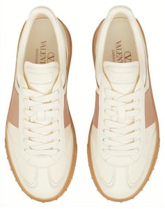 華倫天奴 UPVILLAGE 小牛皮 舒適百搭 低邦 板鞋 女款 粉色 Lookbook 華倫天奴 UPVILLAGE 小牛皮 舒適百搭 低邦 板鞋 女款 粉色