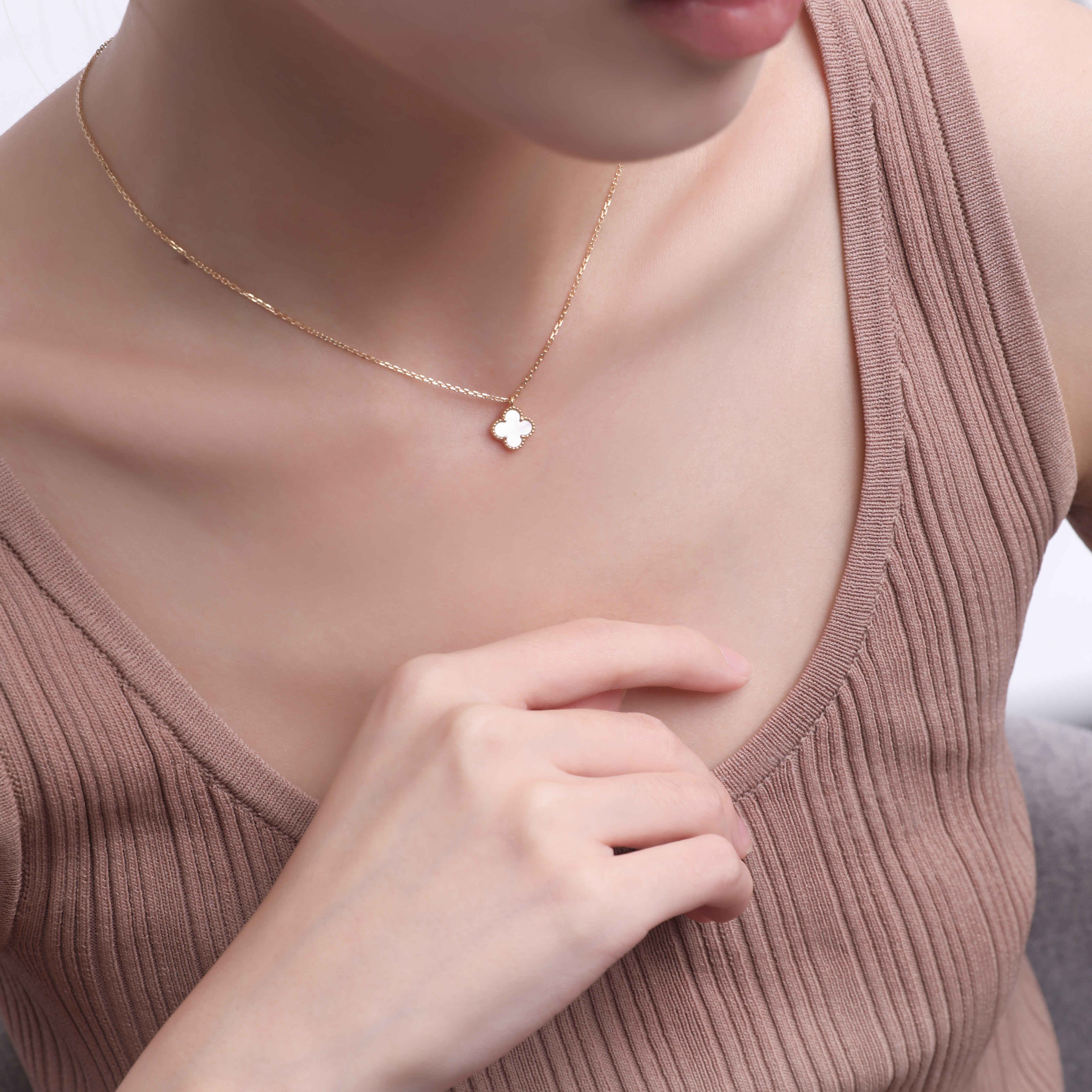 Sizing (W) 梵克雅宝四叶草18K黄金珍珠母项链 - 金色 VCARF69100