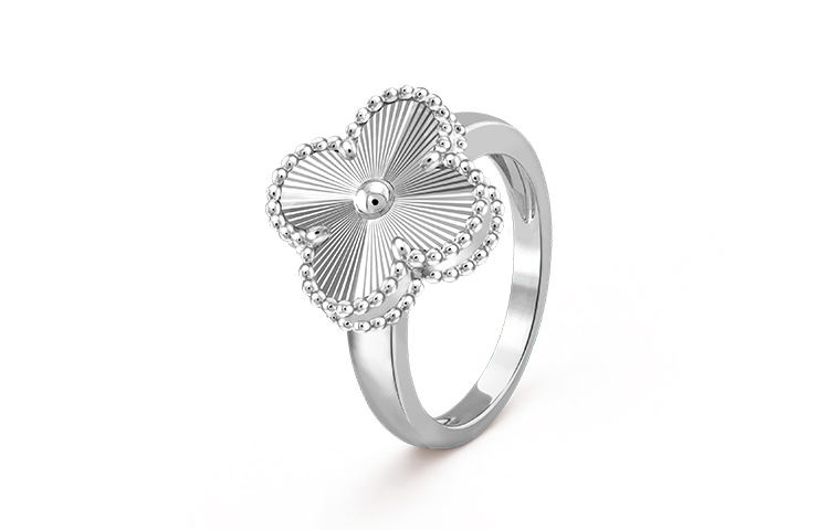 Shop (W) 梵克雅寶 Alhambra 18K白金四葉幸運草戒指 女款 VCARP9XI00