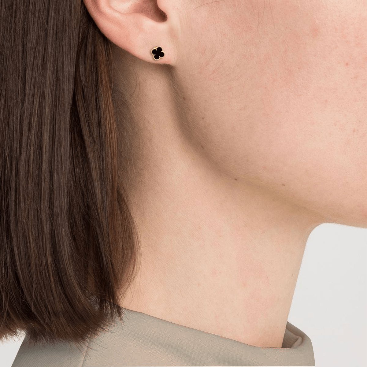 Cheap (W) Anting Stud Wanita Van Cleef & Arpels Alhambra Black Gold 18k Clover. VCARA44900