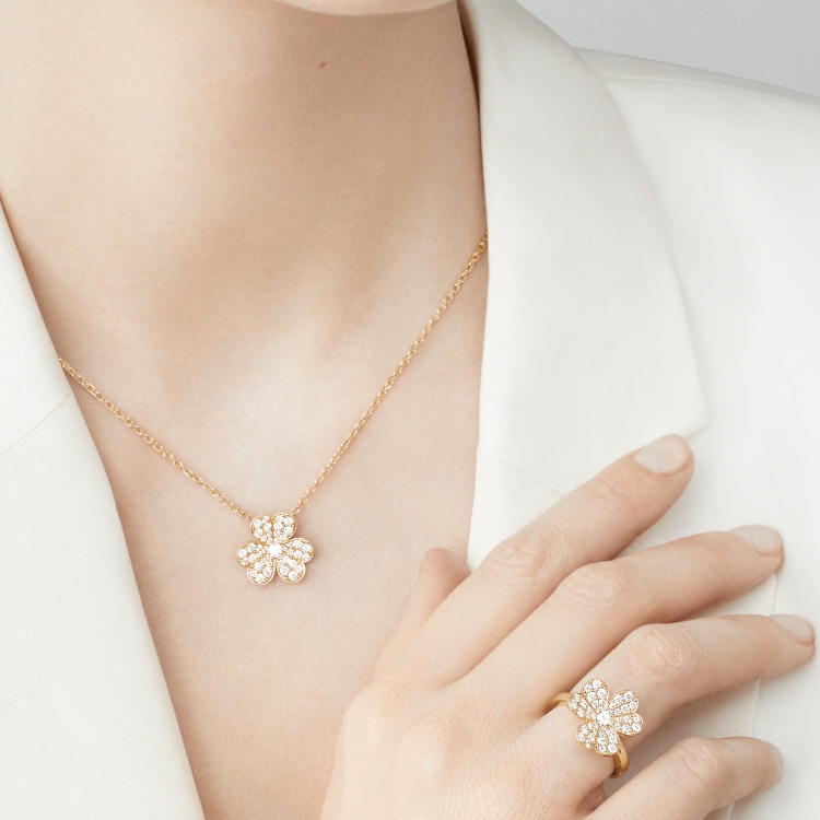 Sizing (W) 梵克雅寶 Frivole 小黃金鑽石吊墜項鍊 女款 VCARP2V100