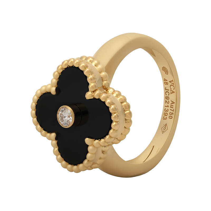 (Women) Van Cleef & Arpels Vintage Alhambra 18k Gold Diamond Clover Ring for Women. VCARA41000