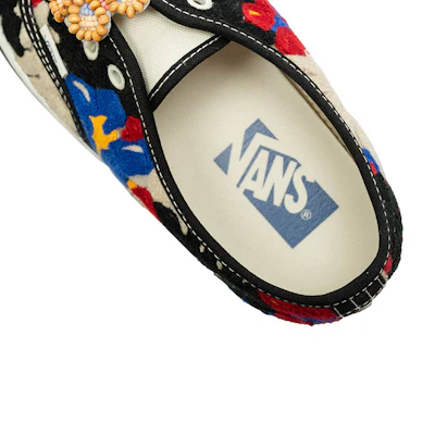 (W) Vans Authentic 44 Needlework LX Putih Multicolor V160101006 Details for (W) Vans Authentic 44 Needlework LX Putih Multicolor V160101006