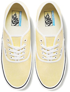 Vans Authentic 防滑耐磨 低幫 板鞋 女款 黃白 Shop Vans Authentic 防滑耐磨 低幫 板鞋 女款 黃白