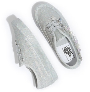 Vans Authentic 44D 宇宙旅行者珍珠“灰” VN0A7Q5CPEA Shop Vans Authentic 44D 宇宙旅行者珍珠“灰” VN0A7Q5CPEA
