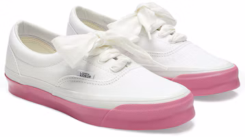 Shop Comme Des Garçons Girl x Vans Era Vault OG LX 低筒 滑板鞋 女款 粉紅白色