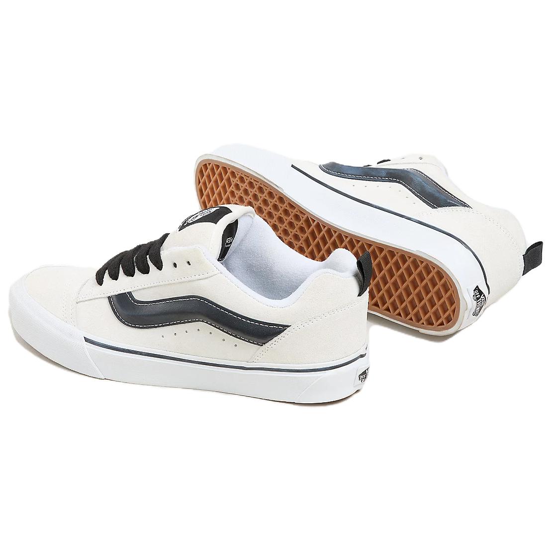 Shop (W) Vans Knu-Skool '绒面革 - 白色黑色' 运动鞋 VN0009QCYB2