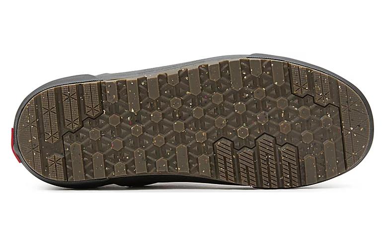 Shop Vans Slip MTE-1 舒適休閒 氣質百搭 耐磨保暖 中幫 板鞋 女款 棕色
