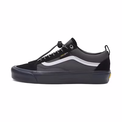 (W) Vans Old Skool 'Black'