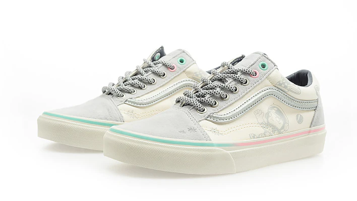 (W) Vans Old Skool Kasut Skateboard Klasik V150105028 Order (W) Vans Old Skool Kasut Skateboard Klasik V150105028