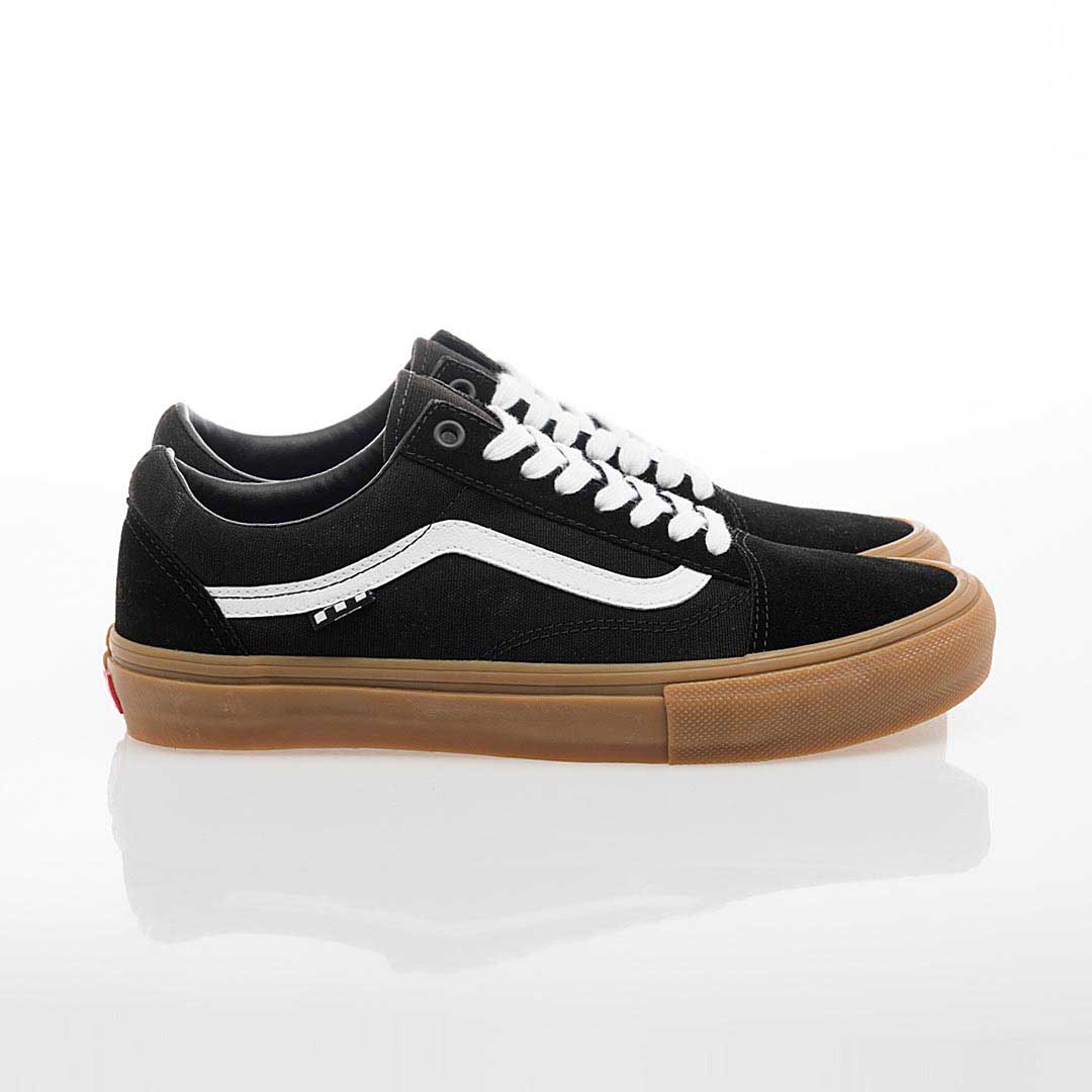 (W) Vans Old Skool MN Skate Sneakers