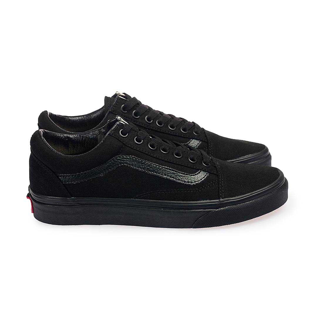 (Women) Vans Old Skool Sneakers V1C0105111