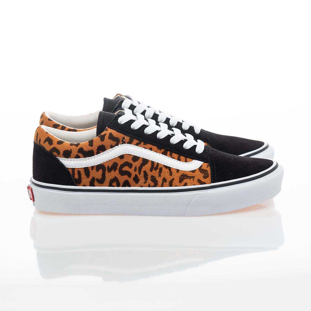 (Women) Vans Old Skool Sneakers V221305017