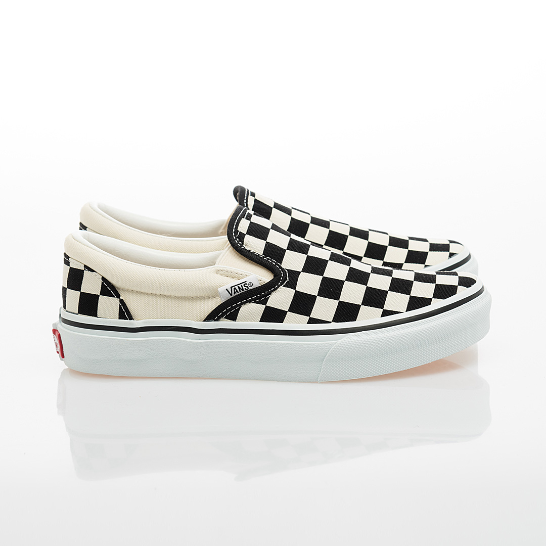 (Women) Vans Slip-On Sneakers V2C1108002