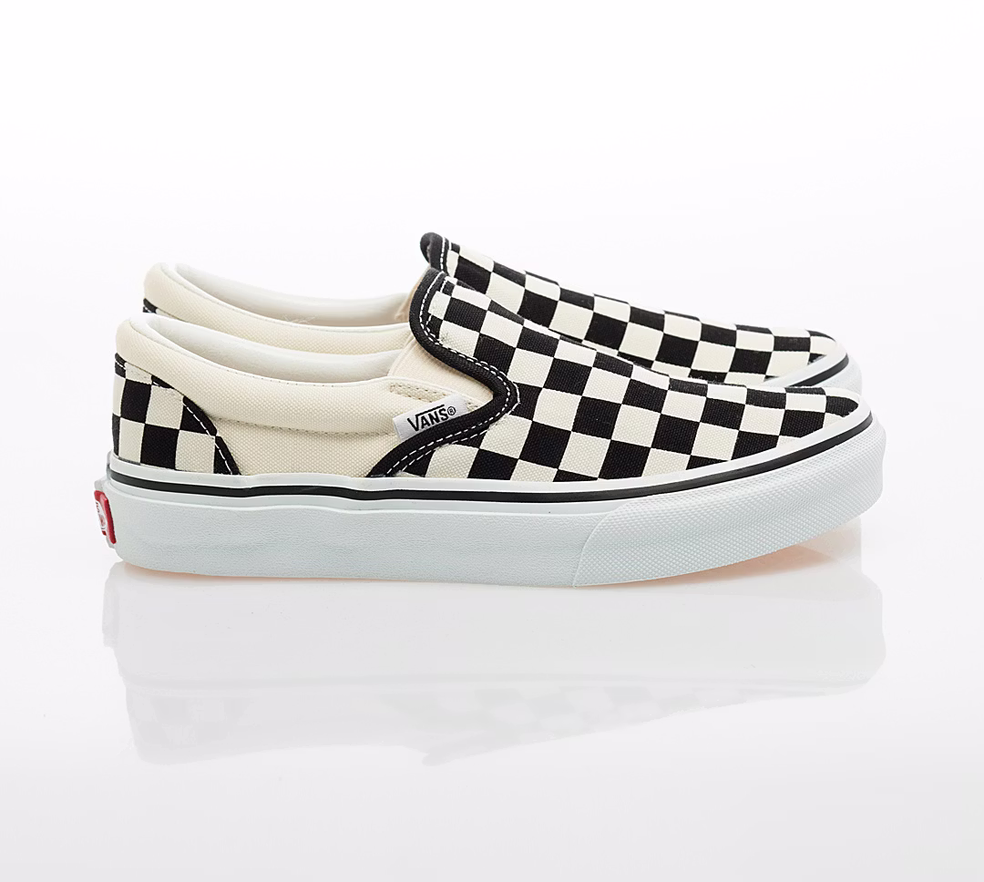 women-vans-slip-on-sneakers-v2-c1108002
