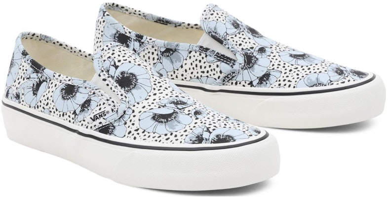 (W) Vans Slip-On VR3 'Biru Putih Hitam' VN0A4BX8Y6Z Lookbook (W) Vans Slip-On VR3 'Biru Putih Hitam' VN0A4BX8Y6Z