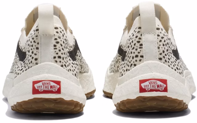 Vans UltraRange VR3 防滑耐磨輕便 低筒 滑板鞋 女款 黑白 Lookbook Vans UltraRange VR3 防滑耐磨輕便 低筒 滑板鞋 女款 黑白