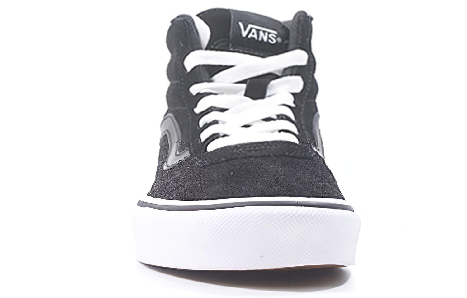 Shop Vans Ward Hi 經典萬用 高筒休閒板鞋 女款 黑色