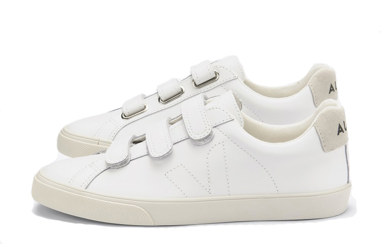 Lookbook (W) VEJA 3 Lock 'Blanco Moda' EC2001