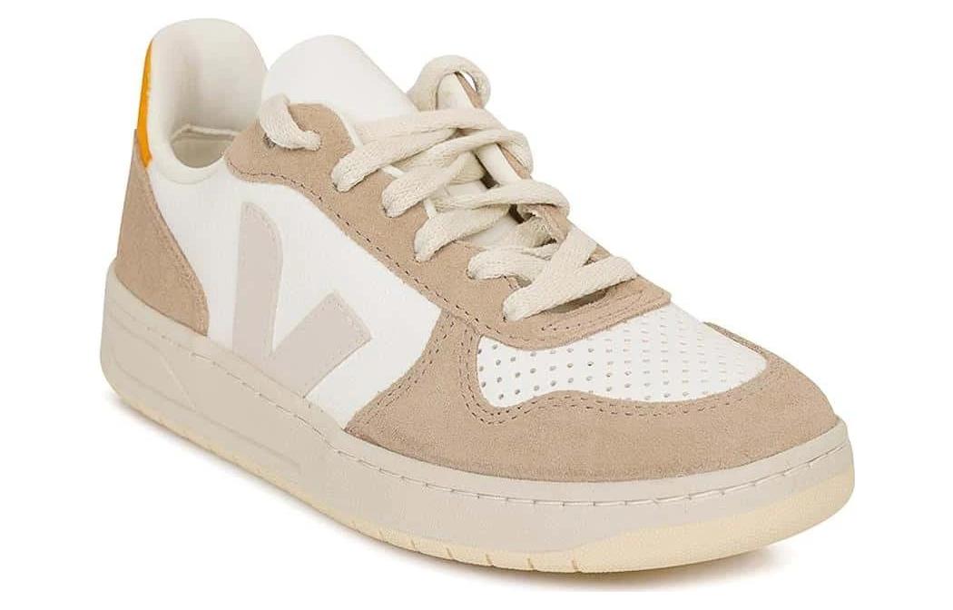 Order (W) VEJA 'Putih Cokelat' VX0502942