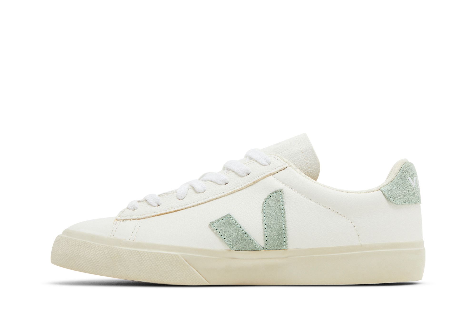 Shop VEJA Campo 低筒 顯示時尚板鞋 男女同款 白綠