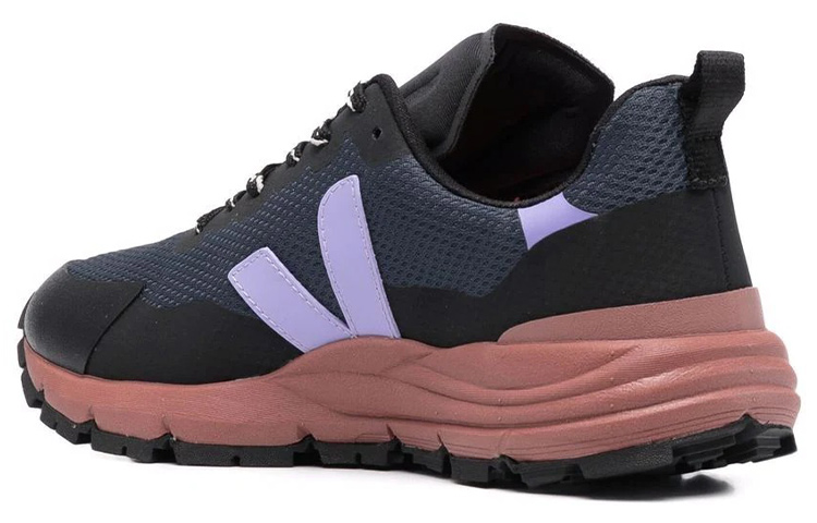 Lookbook (W) VEJA Dekkan 'Malla Negra' DC0102801