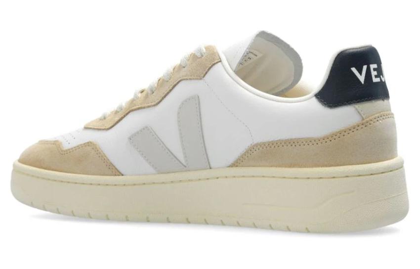 Shop (W) VEJA Low Top 'Beige Logo Negro Bordado' VD2003461A
