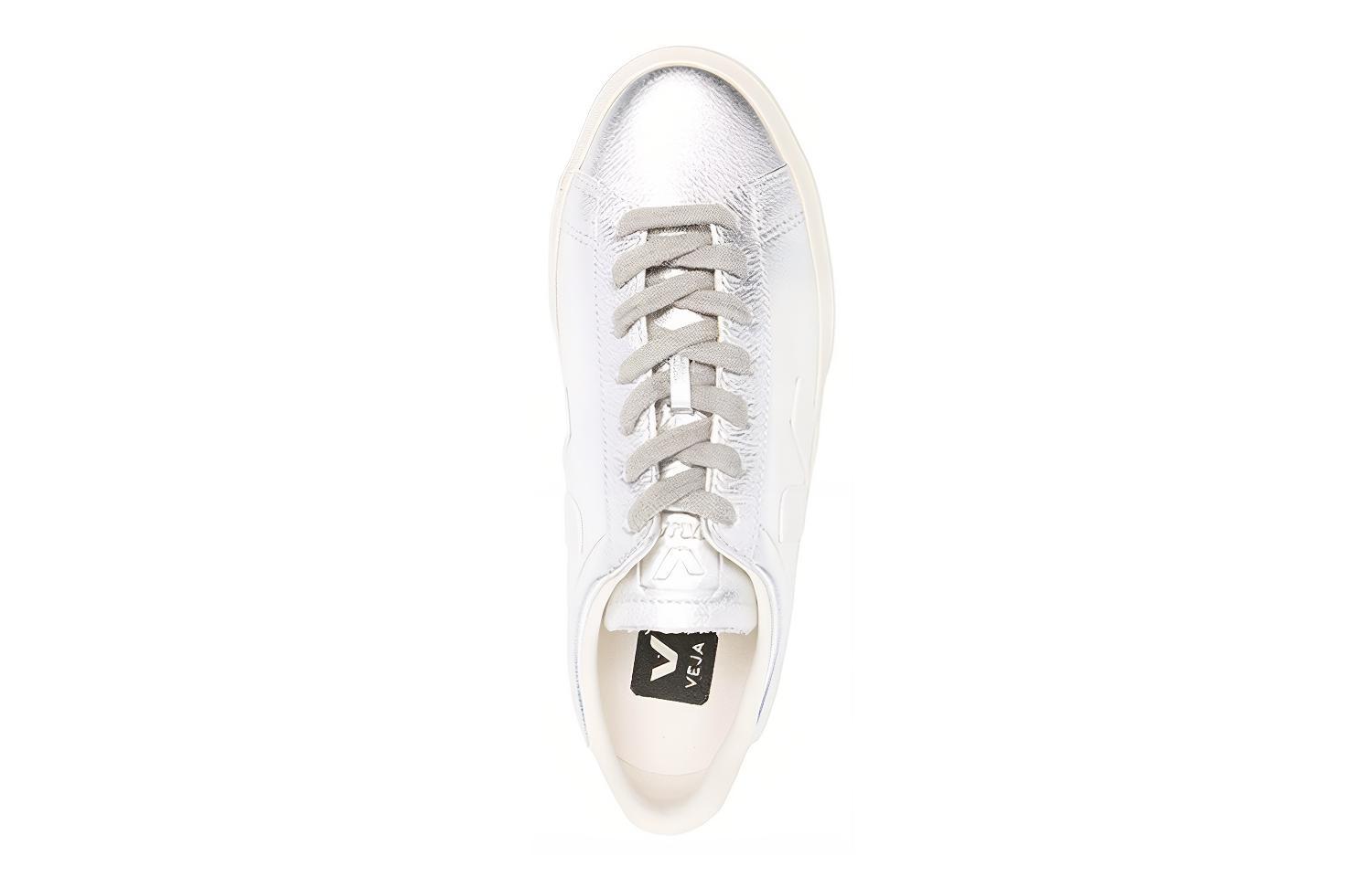Shop (W) (女性用) VEJA ロートップ &#x27;メタリックシルバー&#x27; CPW052684 CPW052684