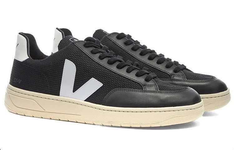 Lookbook (W) VEJA V-10 Kulit Rendah 'Black Fashion' XD011215