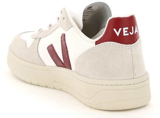 (W) VEJA V-10 B-Mesh 'Kenyamanan Serbaguna' Sneakers VX011314A Lookbook (W) VEJA V-10 B-Mesh 'Kenyamanan Serbaguna' Sneakers VX011314A