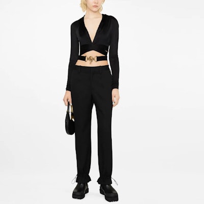 (W) VERSACE Baju Hitam Lengan Panjang dengan Potongan V Dalam Berongga 1007885-1A00572-1B000 Shop (W) VERSACE Baju Hitam Lengan Panjang dengan Potongan V Dalam Berongga 1007885-1A00572-1B000