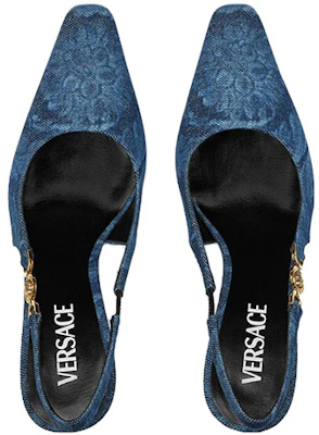 (W) Versace Barocco Puntige Slingback Stiletto ''Blauw'' 1012428-1A10019_1D06V Lookbook (W) Versace Barocco Puntige Slingback Stiletto ''Blauw'' 1012428-1A10019_1D06V