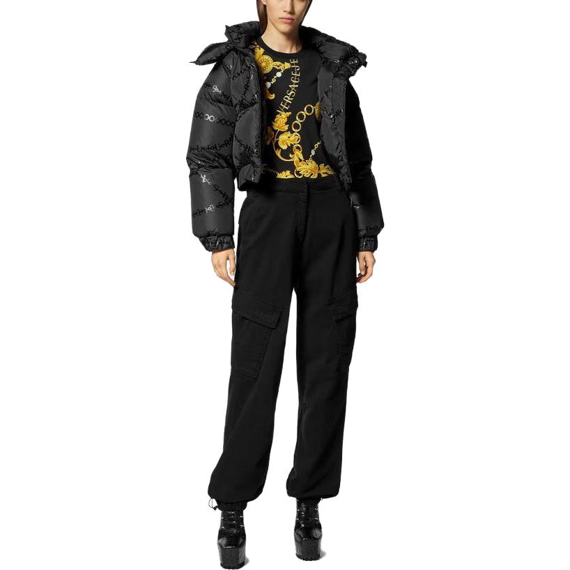 Lookbook (W) 베르사체 체인 프린트 크루넥 반팔 티셔츠 여성 블랙 E75HAH608-EJS214-EG89