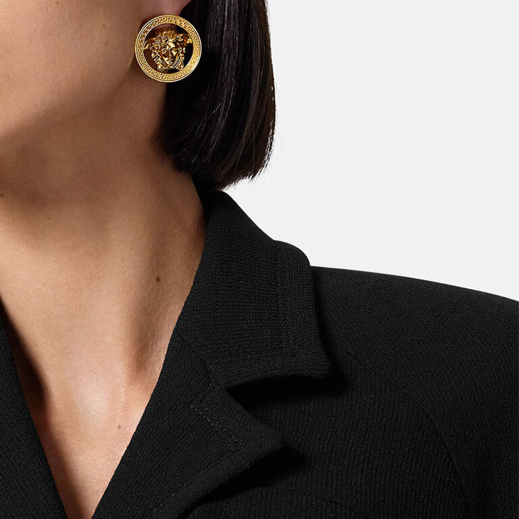 Shop (W) VERSACE Anting Emas dengan Desain Logam Berpola 10163671A006203J000