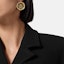 Shop (W) VERSACE Anting Emas dengan Desain Logam Berpola 10163671A006203J000